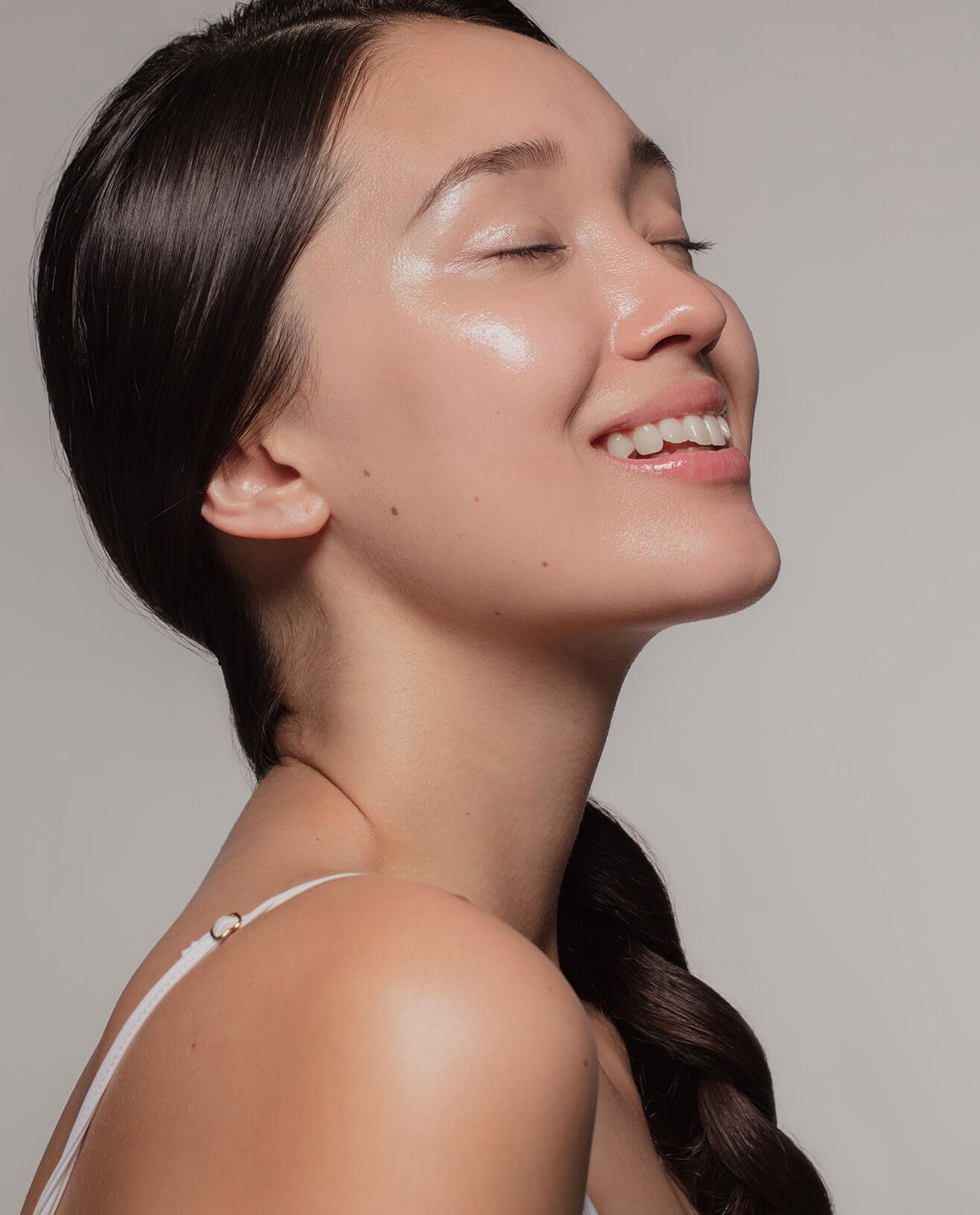 woman-skin-shine-plait